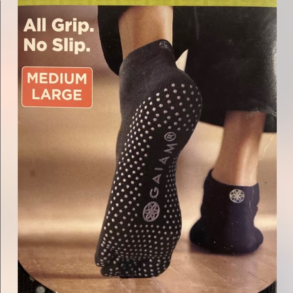 GAIAM Toeless Yoga / Pilates Socks MED